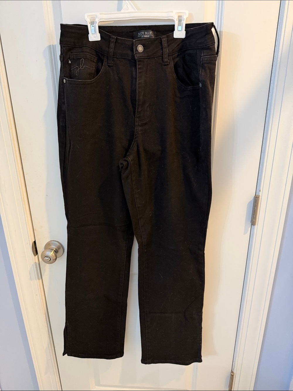 Women’s Black Straight-Leg Jeans